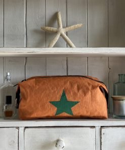 limited edition - get a tan wash bag green star